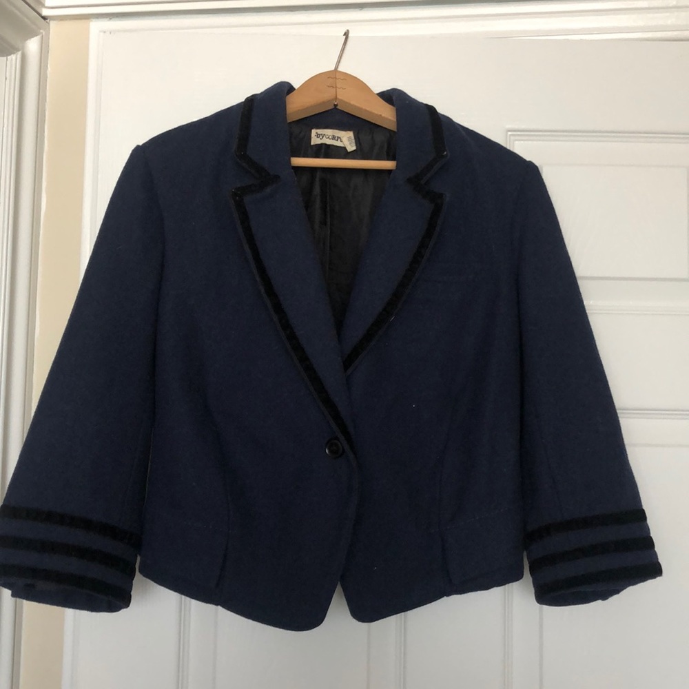 byCorpus/Urban Outfitterd tuxedo boxy jacket Navy